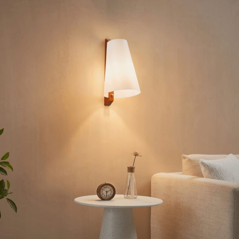 Weiße Wandleuchte Holz mit warmer und gemütlicher Atmosphäre - Dolzo