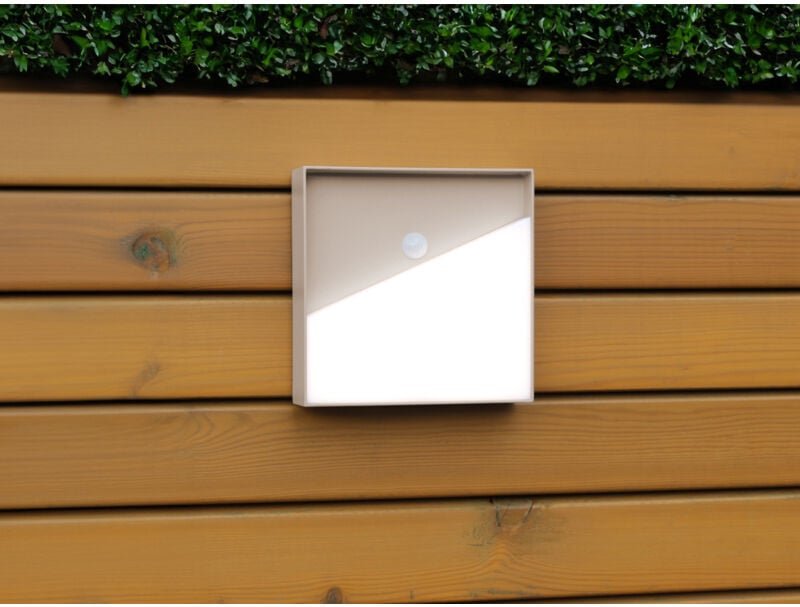 Akku Wandleuchte MEG mit Bewegungsmelder für Innen & Außen, zum Kleben, 15cm