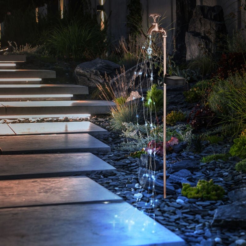 Solar Wasserhahn Deko Garten Wasserhahn mit Licht Außen Solar Gartenstecker für Außen, Feuereffekt, Metall gold, 60x led...