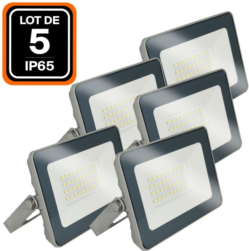 von 5 LED-Strahlern 20W ProLine Neutralweiß 4000K Hohe Helligkeit.