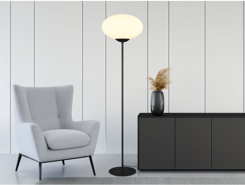 Trio - Retro Stehleuchte fomento Schwarz mit Glaskugel, Höhe 150cm