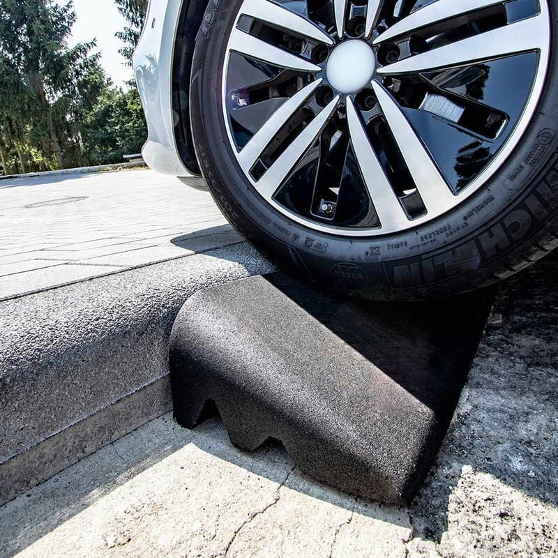 Baumarktplus - Terrasoft Bordsteinrampe 100x25x11 cm Auffahrrampe Rollstuhlrampe Gummi Rampe