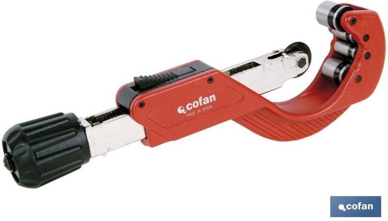 Cortatubos 4 rodillos p/plastico 6-67 mm