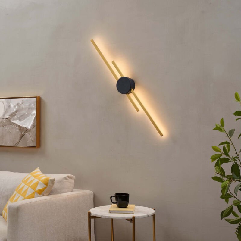 Große Linien-Wandleuchte aus Messing mit schwarzem Sockel 89 cm - Pia