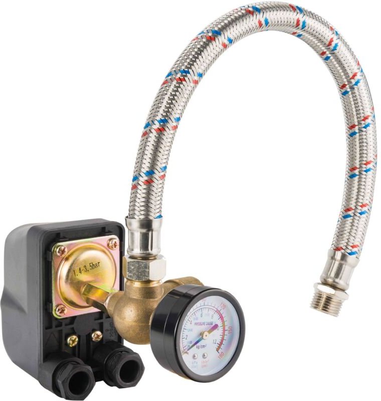 Druckschalter mit Manometer und flexibler Schlauch