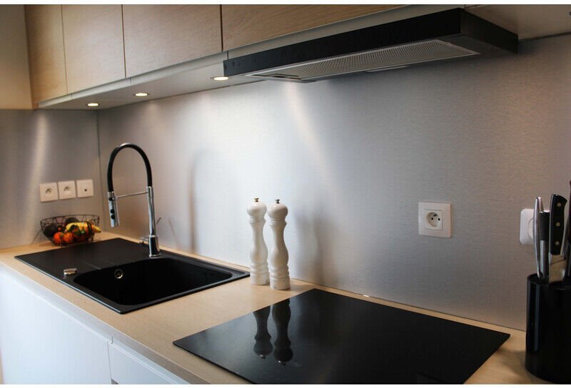 Reversible Küchenrückwände aus gebürstetem Aluminium / Rohaluminium (erhältlich in 2 m x 1 m und 1 m x 0,5 m) - Farben -...