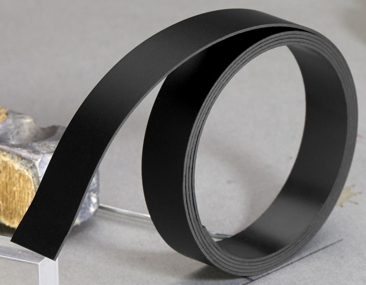 FRANKEN Magnetband 1,5 x 100,0 cm schwarz