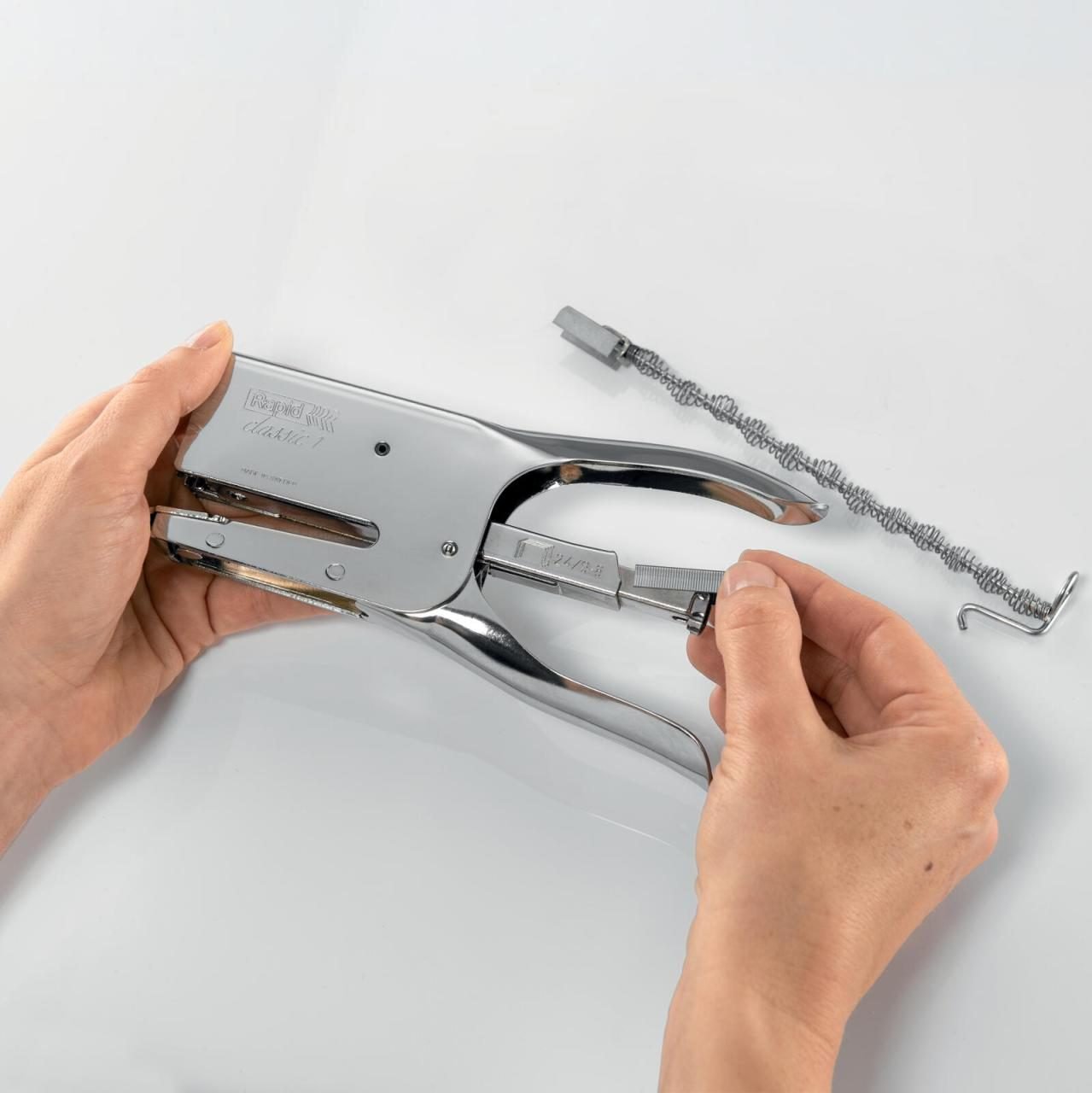 Thumbnail - Rapid Heftzange silber