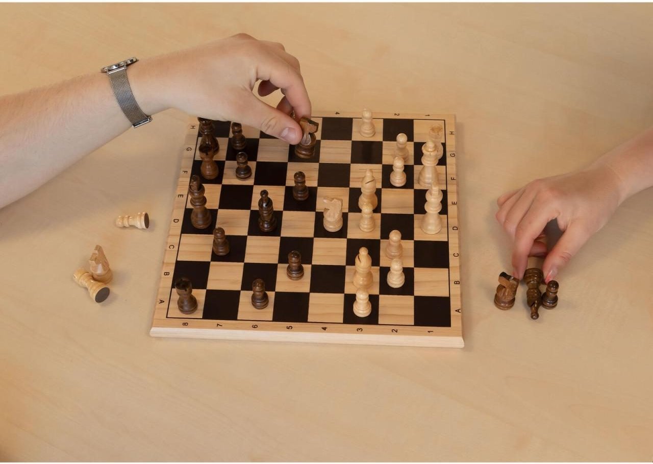 Idena 2in1 Schach und Dame Brettspiel