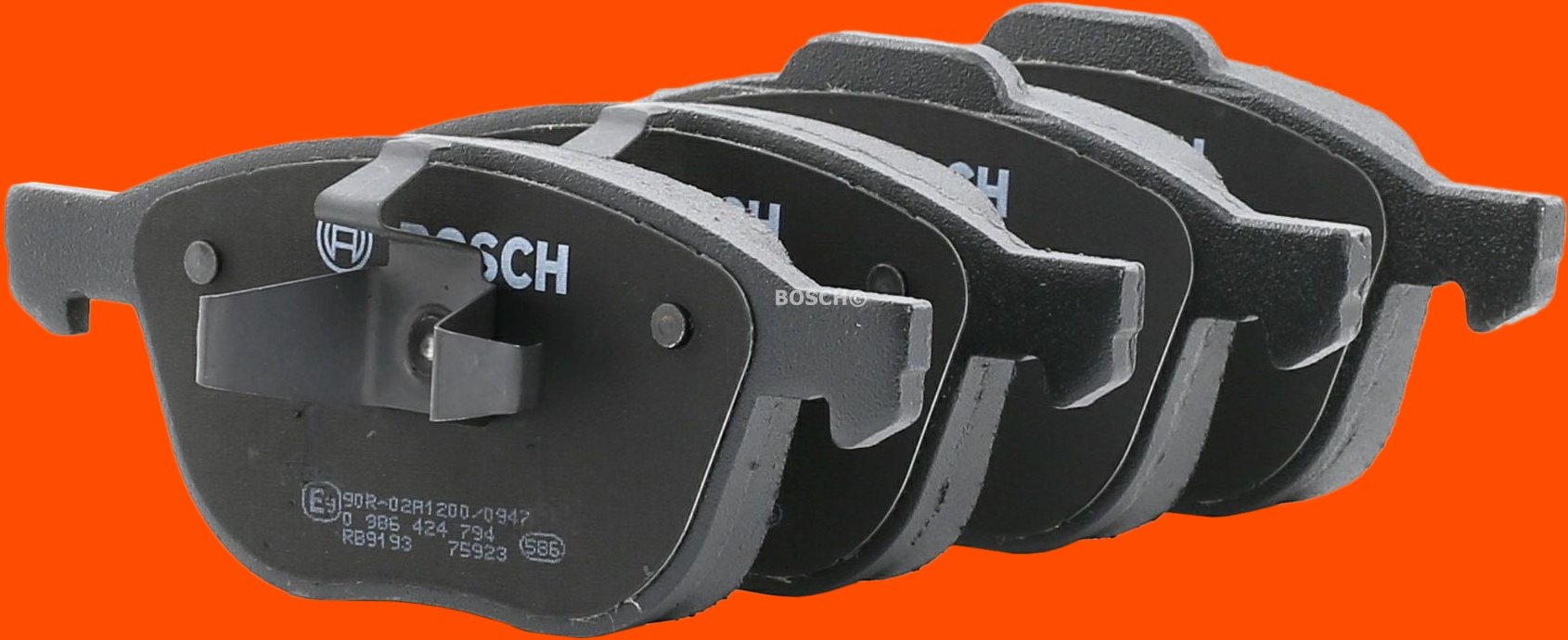 BOSCH Bremsbelagsatz mit Kolbenclip 0 986 424 794 Bremsbeläge,Bremsklötze FORD,MAZDA,VOLVO,FOCUS III Turnier,Focus II Sc...