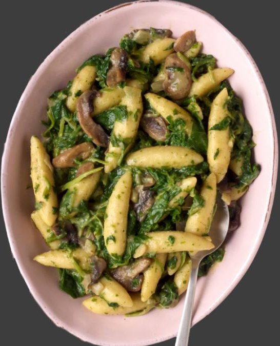 BIO Schupfnudelpfanne mit Spinat und Champignons