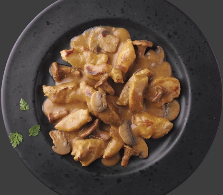 Geschnetzeltes vom Schwein mit Champignons und Pfifferlingen