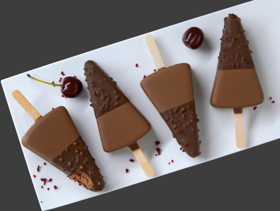 Schoko-Kirsch Eisgipfel