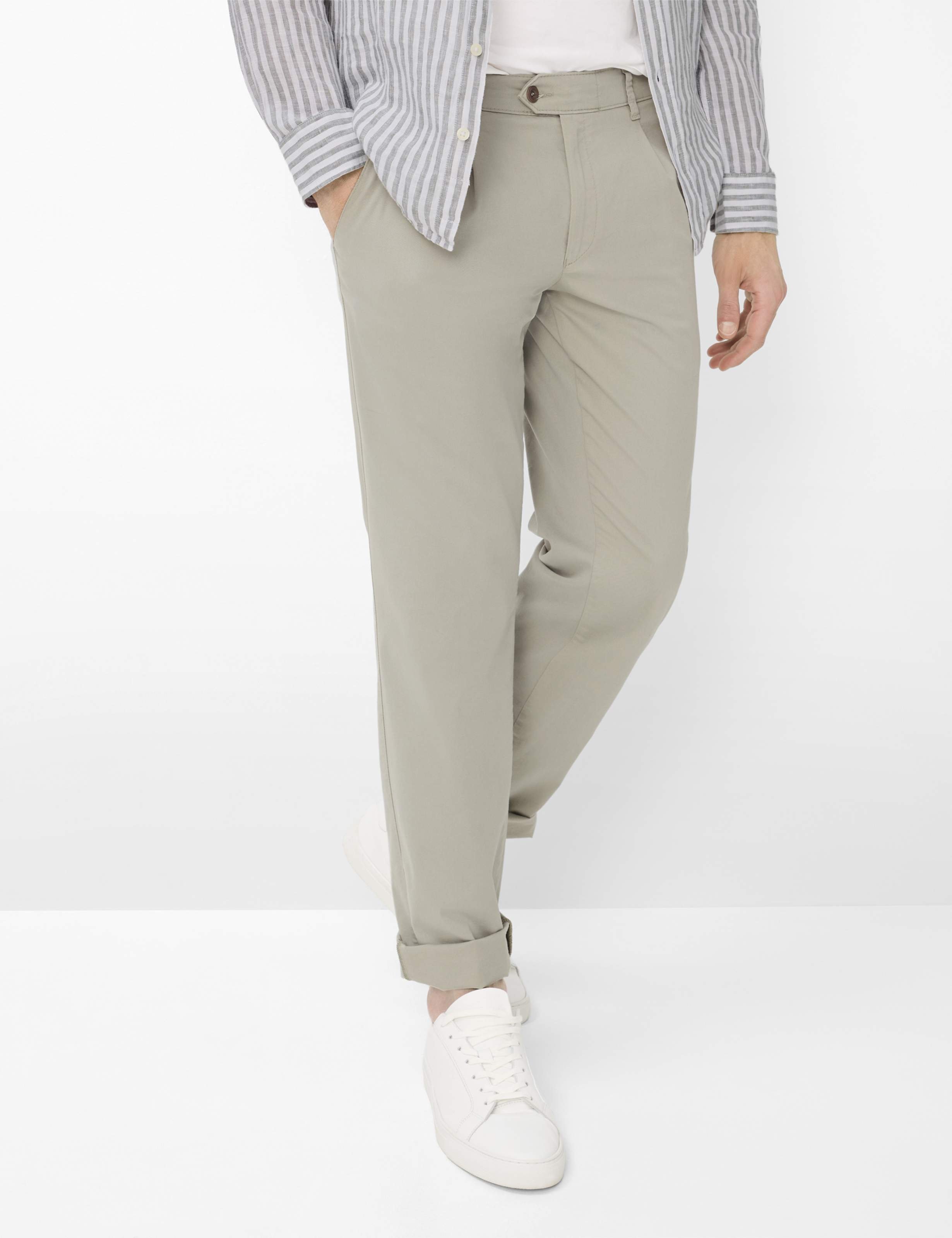 Eurex by Brax Herren Bundfaltenhose Style LUIS KHAKI Grün Khaki, grün - khaki, Gr. 26U
