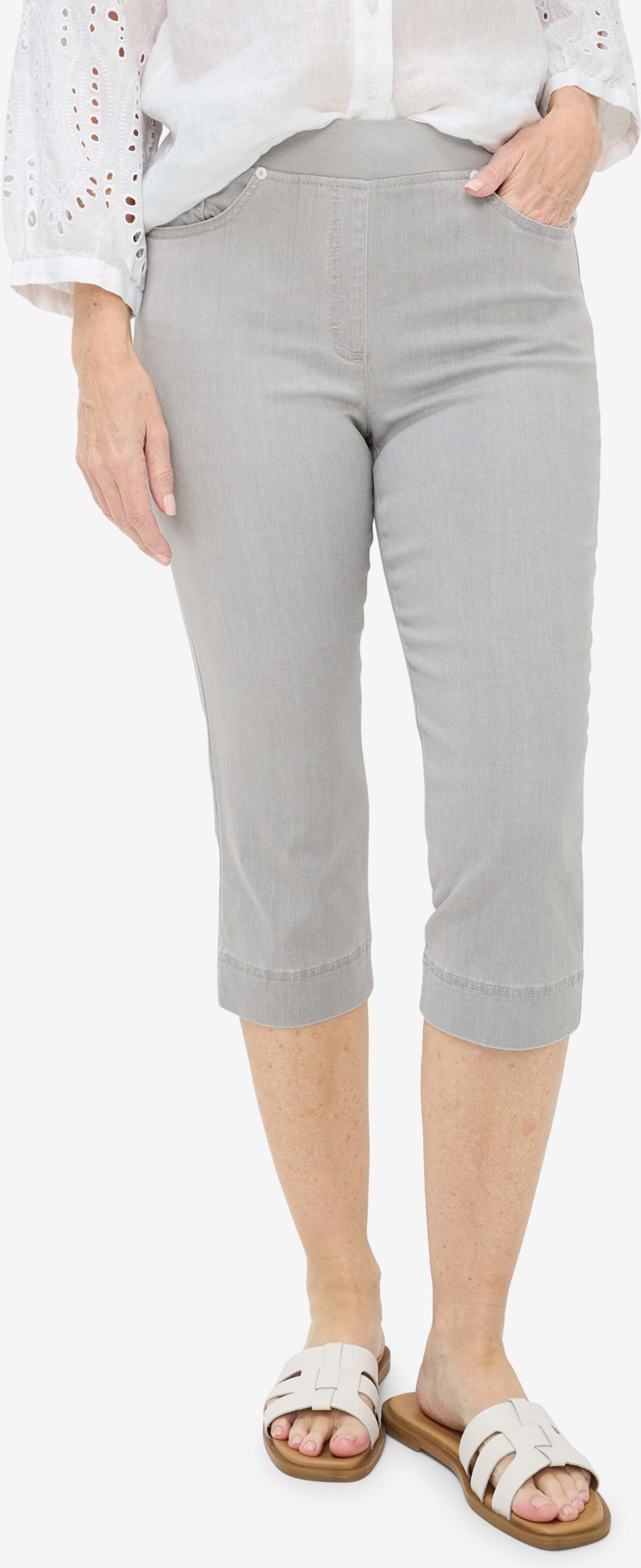 Raphaela by Brax Damen Hose Style PAMINA CAPRI VERY LIGHT GREY,SLIGHTLY USED, denim hellgrau, Gr. 36K