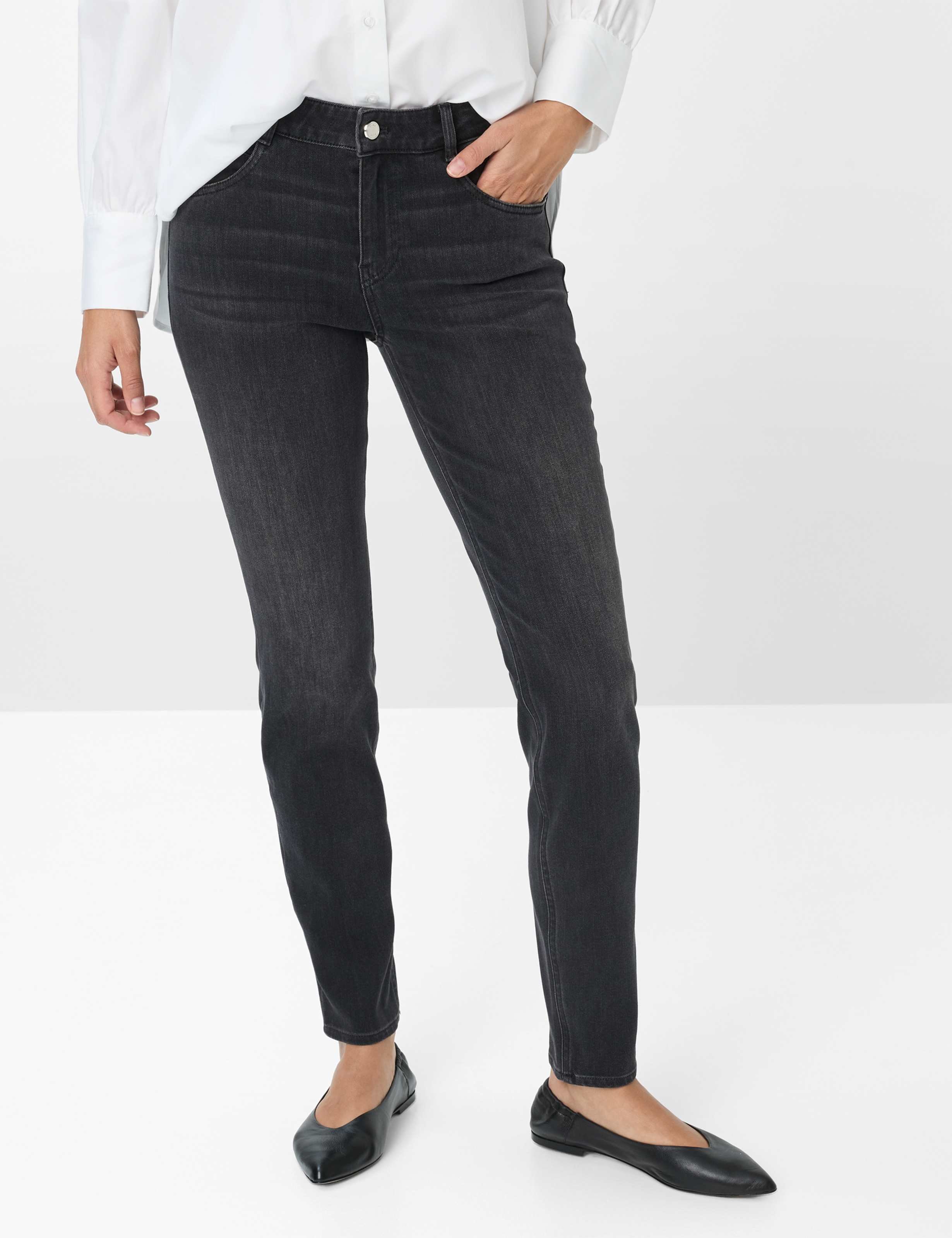 Thumbnail - Brax Damen Röhrenjeans Style SHAKIRA USED BLACK BLACK, denim dunkelgrau, Gr. 36K