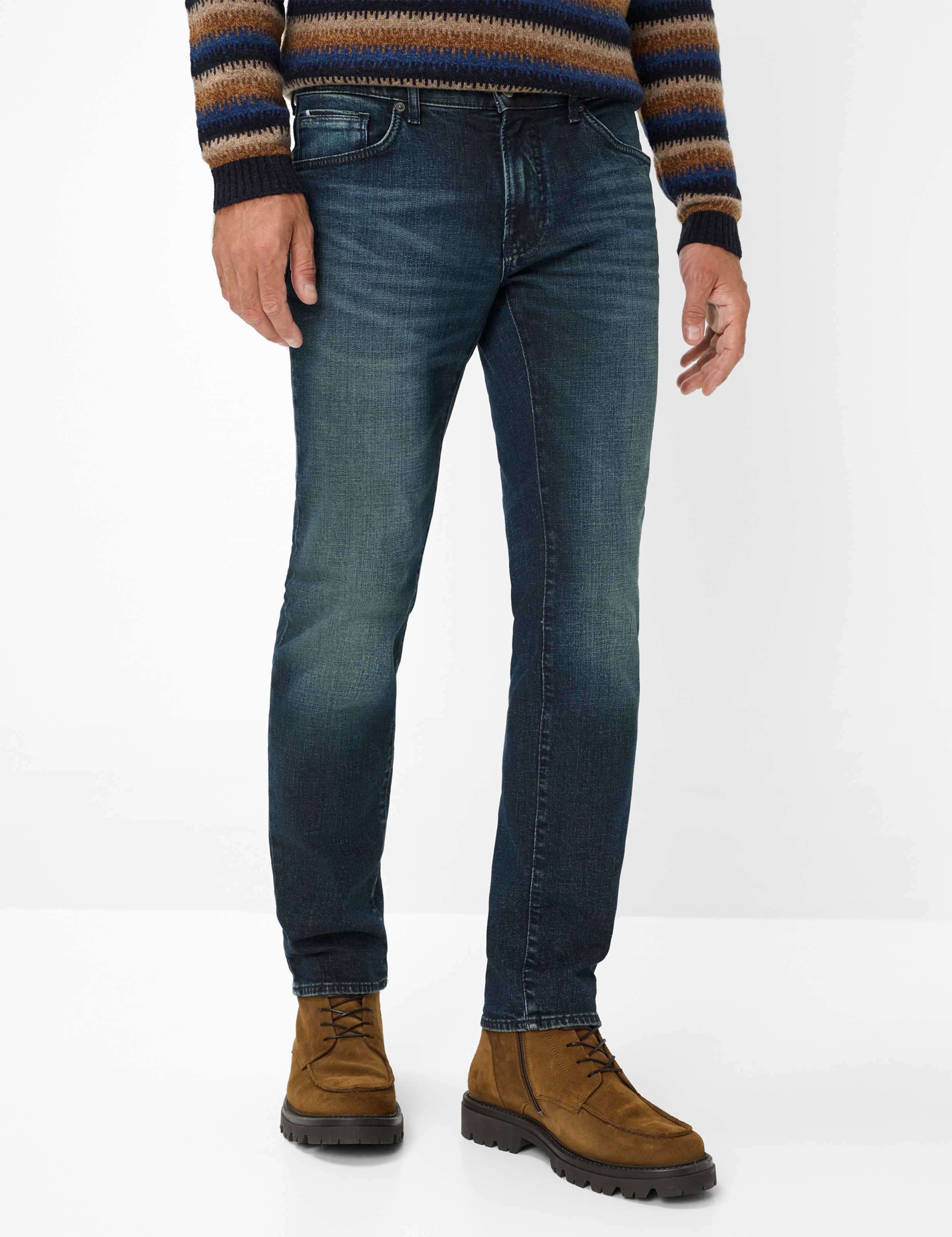 Thumbnail - Brax Herren Five-Pocket-Hose Style CHUCK BLUE WITH BROWN CAST, denim dunkelblau, Gr. 34/30