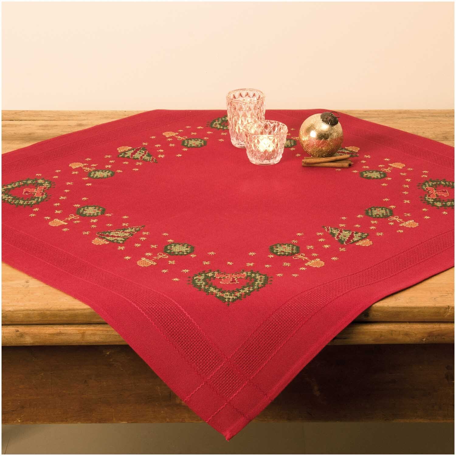 Rico Design Stickpackung Tischdecke Buchsbaumherz 80x80cm