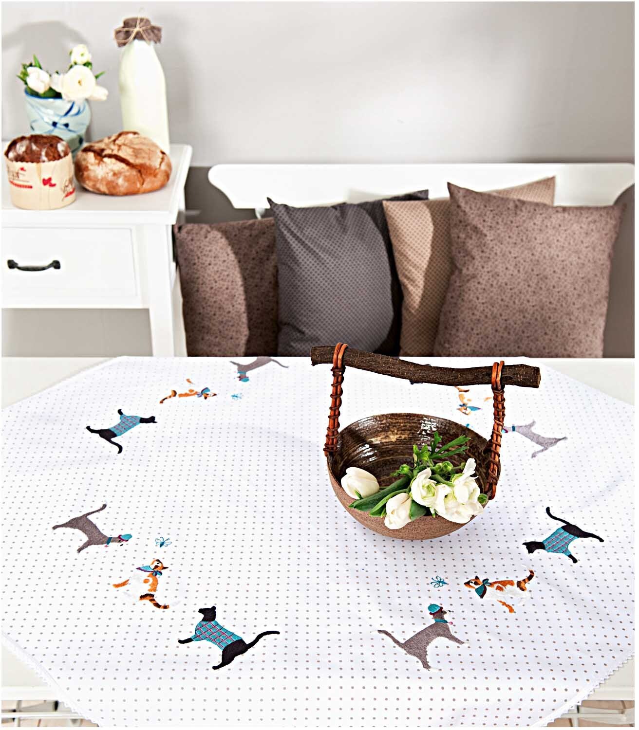 Rico Design Stickpackung Tischdecke Katzen 95x95cm