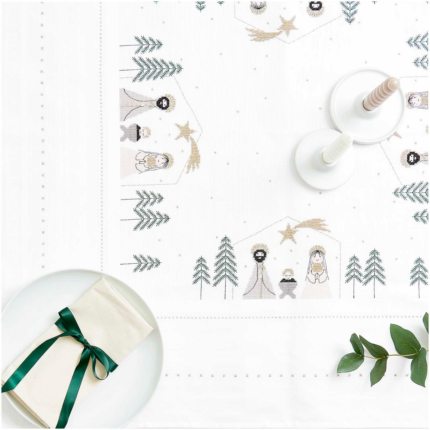 Rico Design Stickpackung Tischdecke Krippe 90x90cm