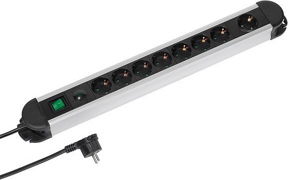 8-fach Steckdosenleiste mit Überspannungsschutz, schaltbar (37661)