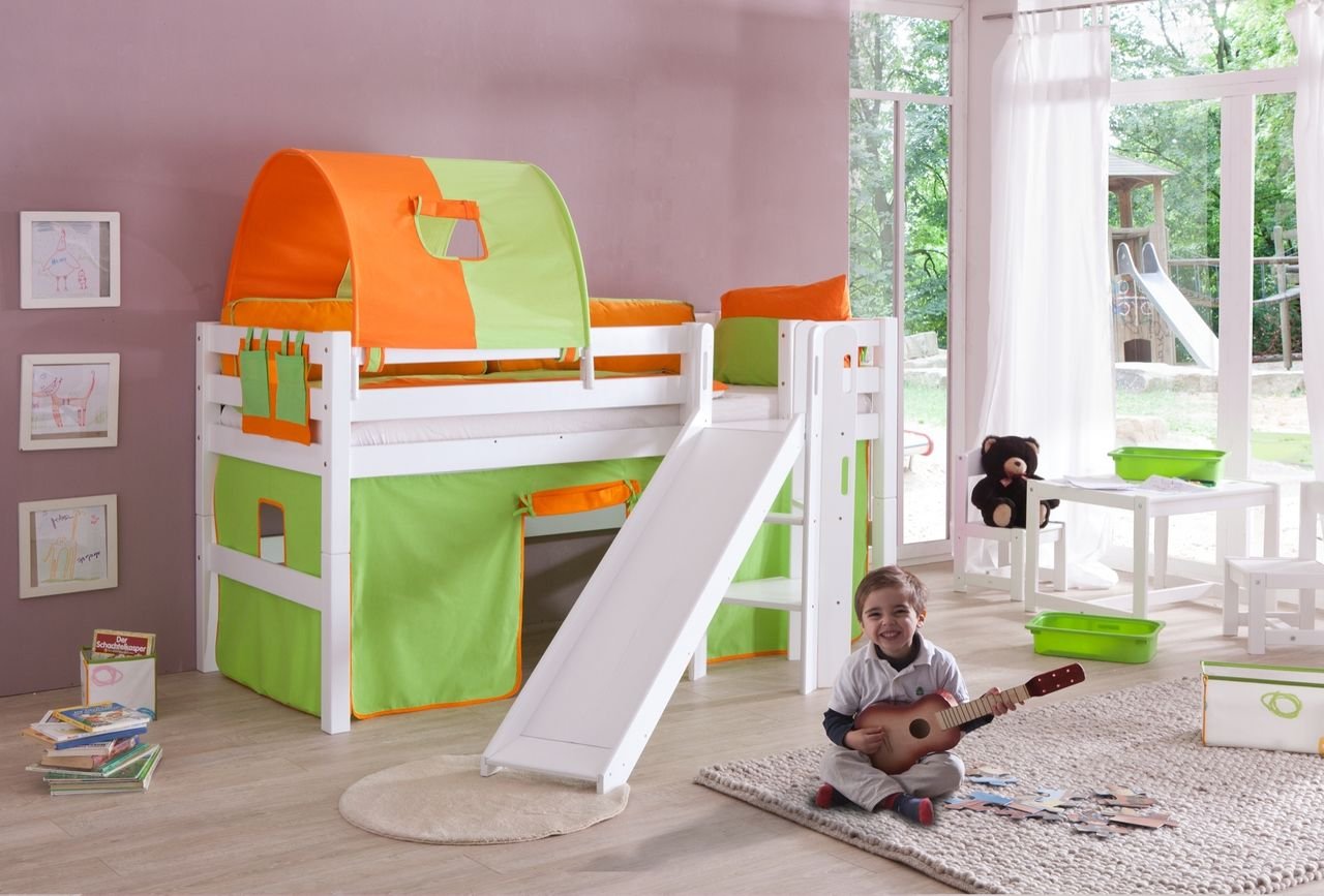 Spielbett Eliyas mit Rutsche, Buche massiv weiß lackiert, inkl. Textilset (Vorhang) grün-orange