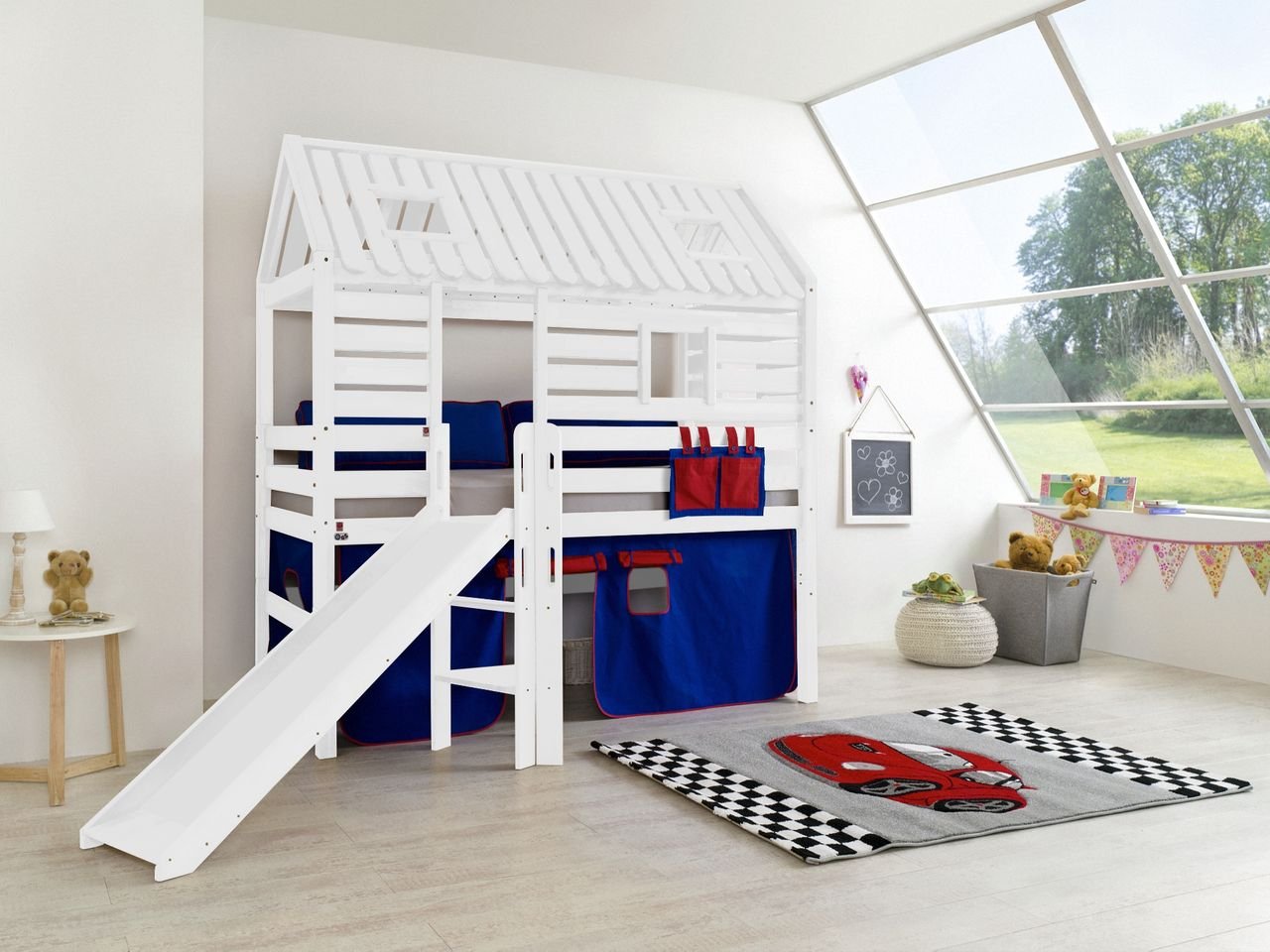 Spielbett Tom´s Hütte und Bett Eliyas mit Rutsche und Textilset, Buche massiv weiß lackiert