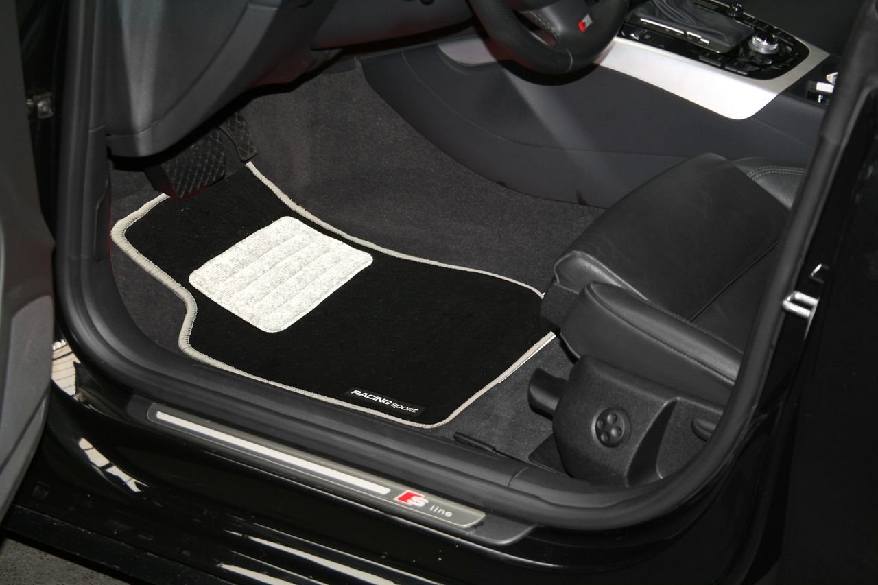 Universal KFZ-Fußmatte "Racing Sport" grau