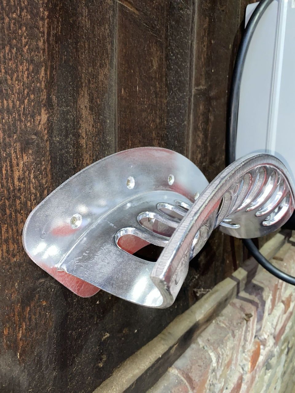 Berger & Schröter | Wandhalter Standard für Schläuche, Kabel, Seile 35x13 cm