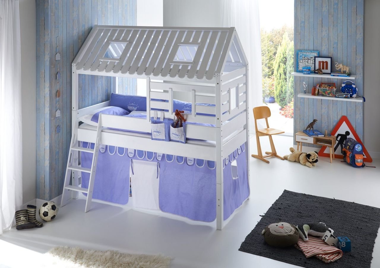 Spielbett Tom´s Hütte und Bett Kim Buche massiv weiß lackiert. Textilset blau/boy