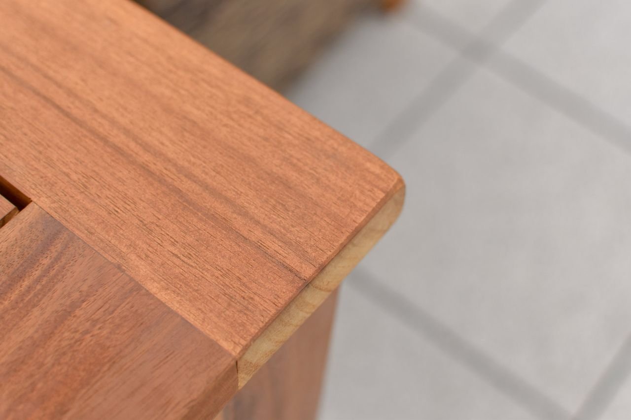 Tisch 110x110 cm, Akazie