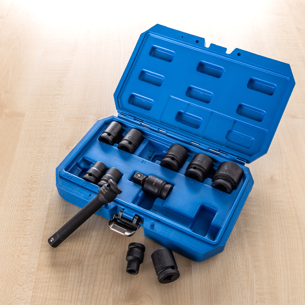 Kraft-Steckschlüsselsatz.