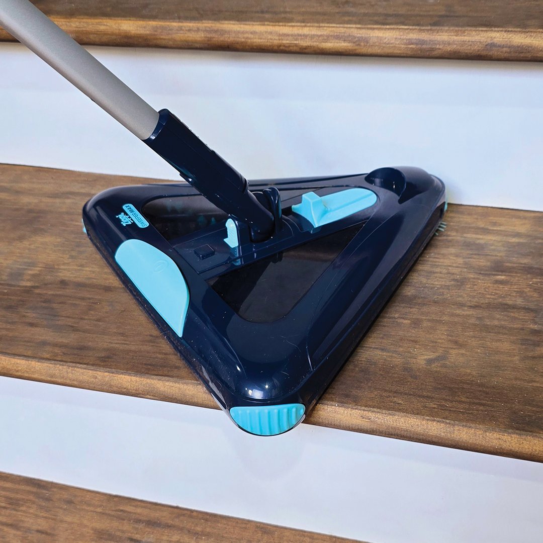 Livington Deeper Sweeper Max Akkubesen