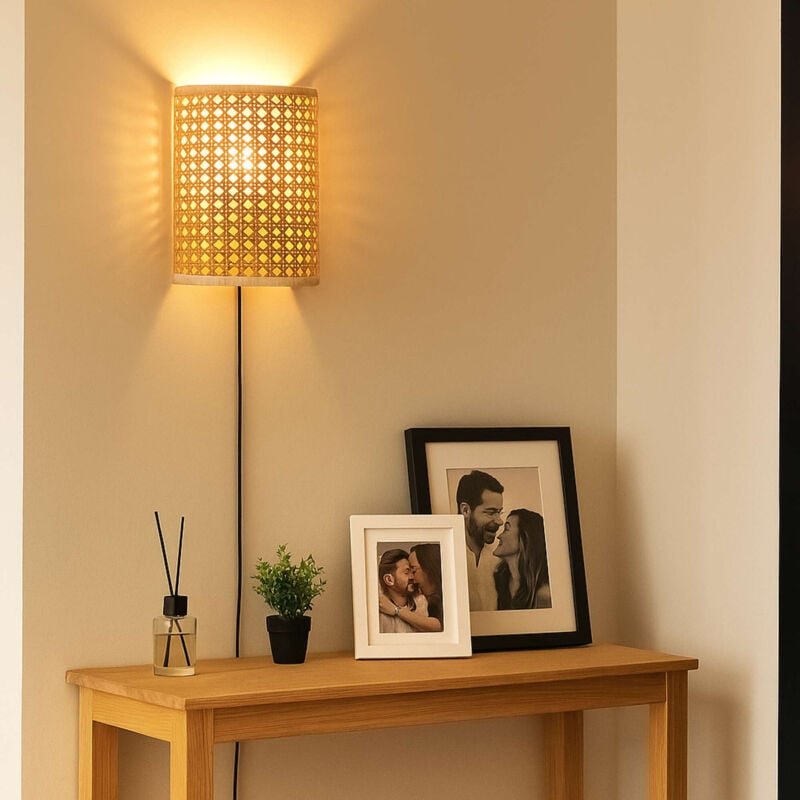 Wandleuchte aus Rattan "BERGIN" - E27 - Schalter und Stecker