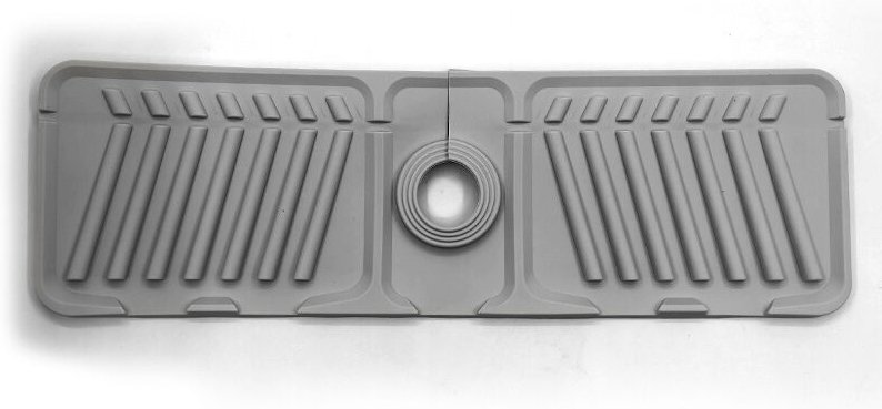 Tropfschutzmatte aus Silikon für Wasserhähne, 45 x 14 cm, mit ausschneidbaren Löchern, 7° Neigung, 90° faltbar. Grau