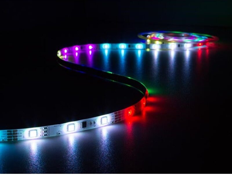 Perel Set mit digital animiertem LED-Streifen, 150 helle 5050 LEDs, RGB-Controller und Netzteil, Silikonbeschichtung, 5 ...