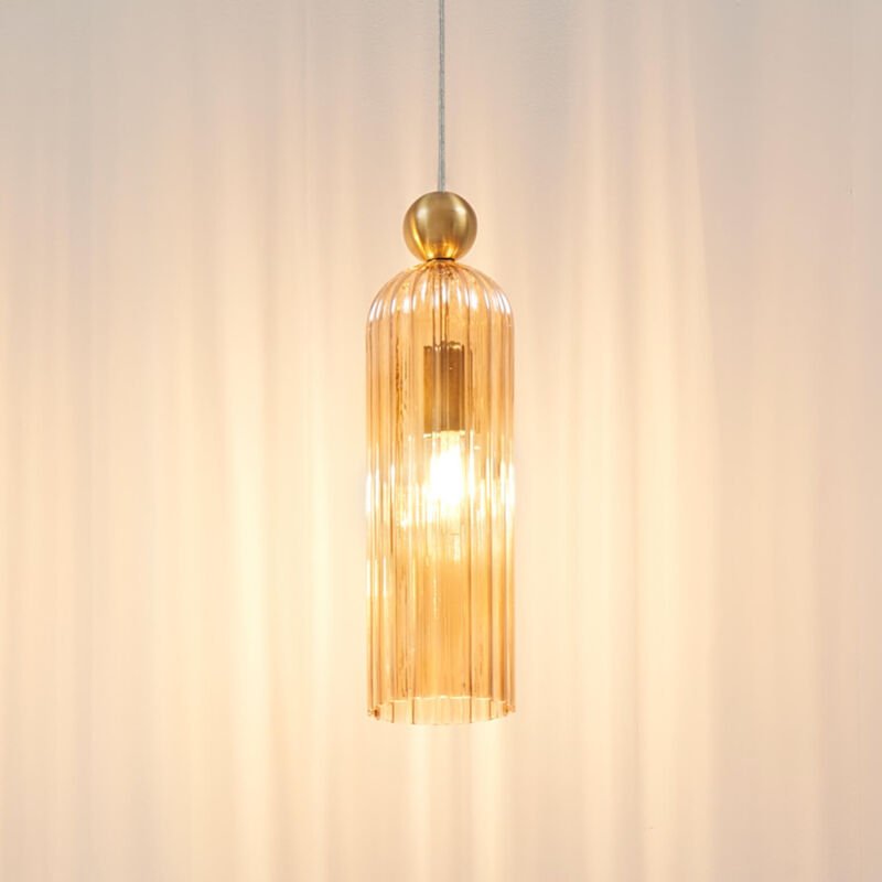 Goldene Hängelampe mit bernsteinfarbenem und gerilltem Glas - Leonora
