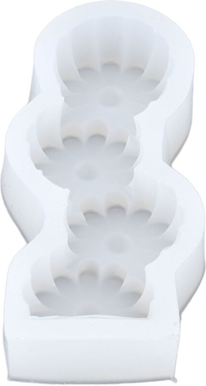 Leicht zu entformende, lebensmittelechte Silikonkerze für den Valentinstag, DIY-Bastelidee für die Heimdekoration, wiede...