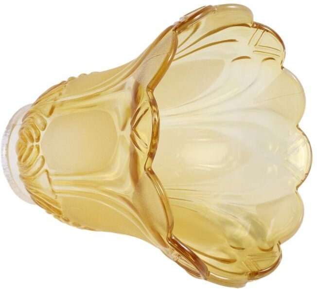 Ersetzen des Lampenschirms aus Milchglas und Klarglas durch einen Deckenventilator