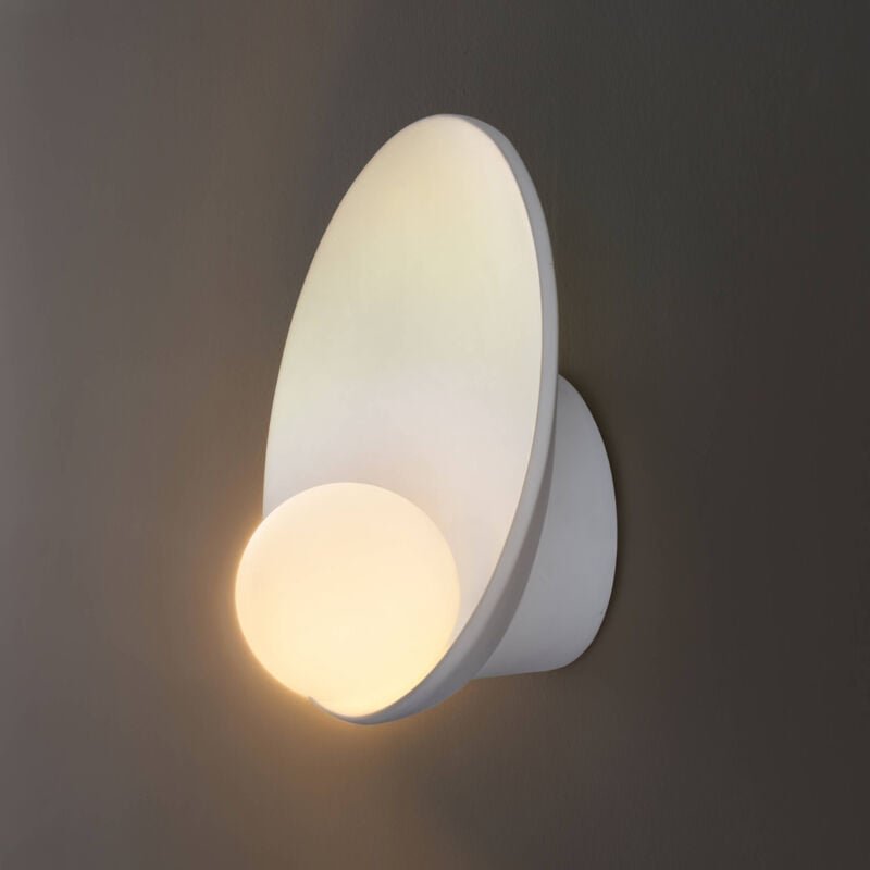 Minimalistische Kuppel-Wandleuchte mit Glaskugel - Gino