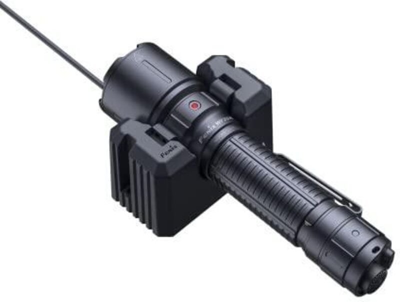 Fenix WF26R Tragbare Starke Lampe 3000 Lumen