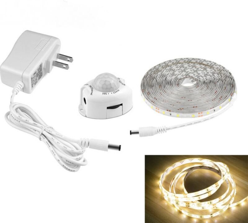 LED-Lichtstreifen mit Bewegungsmelder, selbstklebender flexibler LED-Streifen, wasserdicht IP65 mit 12-V-Stromversorgung...