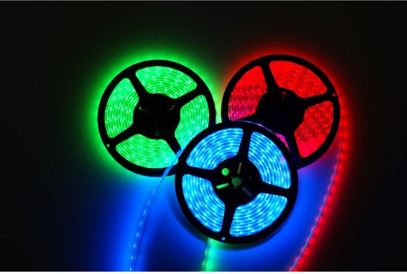 Trade Shop - STREIFEN LED STREIFEN 5M 3528 5050 5630 300 LED WASSERDICHT KALT WARM RGB - -1 Ampere-
