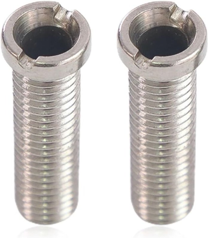 Zwei silberne Edelstahl-Hohlschrauben (1,5 x 1,5 x 4,5 cm) zur Verwendung mit Zubehör für Küchenspülenabläufe.