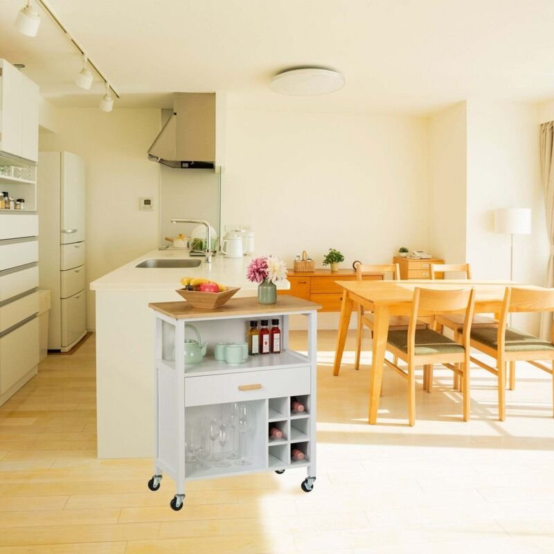 Kucheninselwagen mit bambusplatte und weinregal