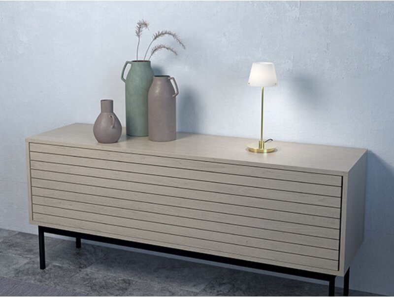 0 Tischlampe mit rundem konischem Schirm Messing, Opalglas, Einschaltkabel 1xG9