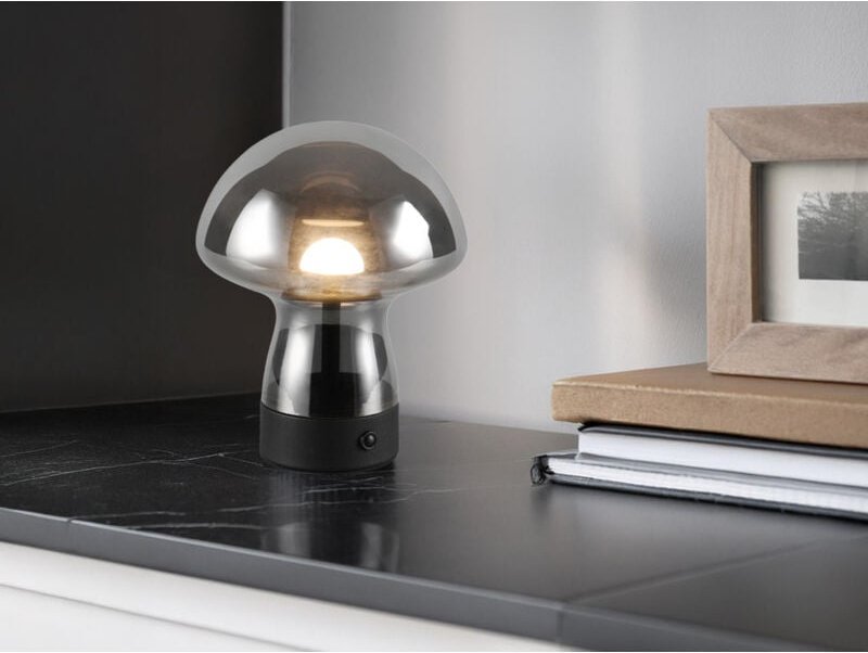 Kleine Akku Tischlampe dooley aus Rauchglas, Höhe 18cm