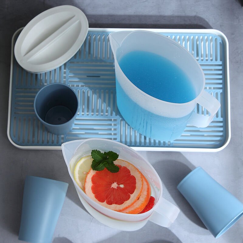 Kunststoffkrug mit Deckel, umweltfreundliche Karaffe für heißes/kaltes Wasser, Saft, Limonade oder Eistee.