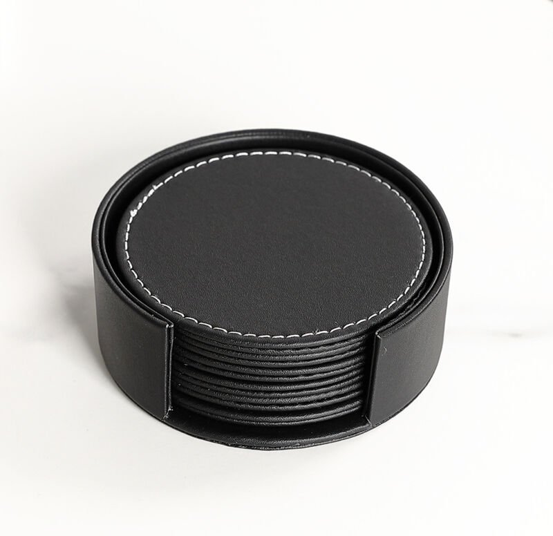 Set mit 6 Lederuntersetzern mit Halter (Schwarz)