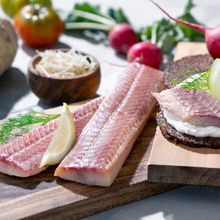 TK Räucheraal-Filet 150 g - Heißgeräuchert über Buchenholz, aus deutscher Herkunft, gebeizt, zart & saftig, für Brot, Sa...